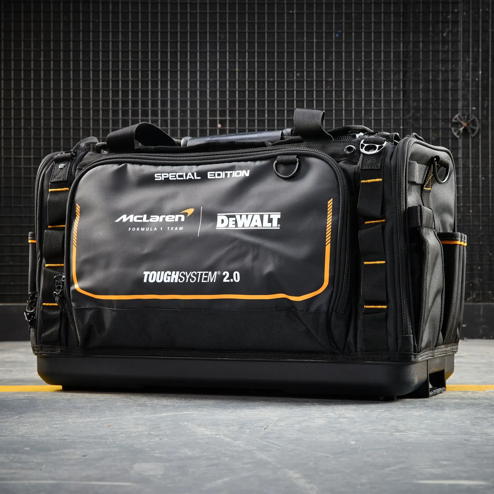 Borsone 22" Dewalt McLaren DWST83542-1 - Image 6