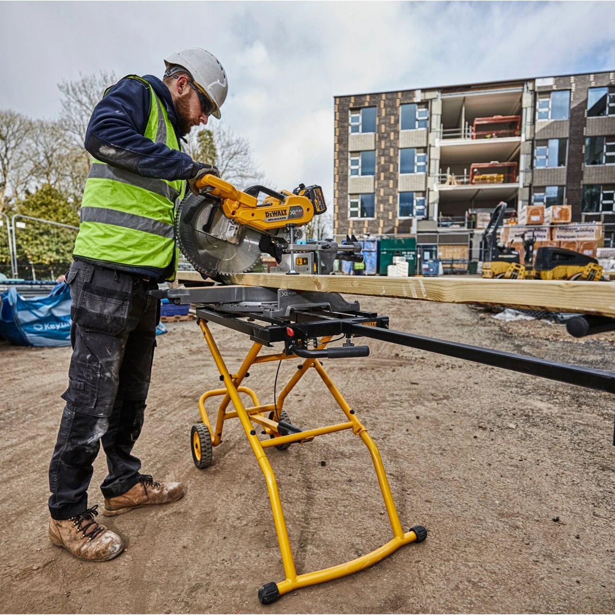 Cavalletto Rotante Dewalt DE7260-XJ per Troncatrice - Image 6