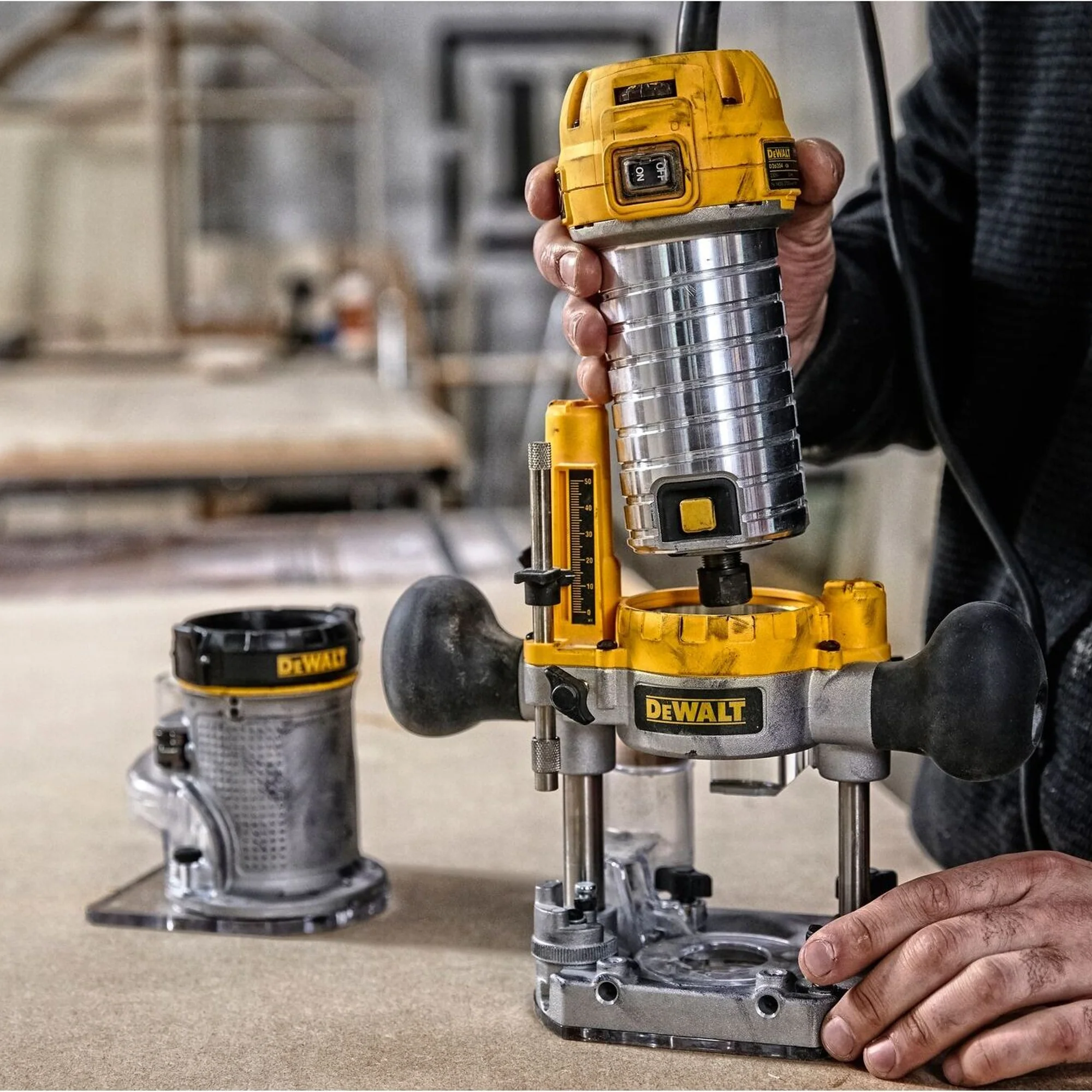 Elettrofresatrice Dewalt D26204K-QS 900W 8mm - Image 6
