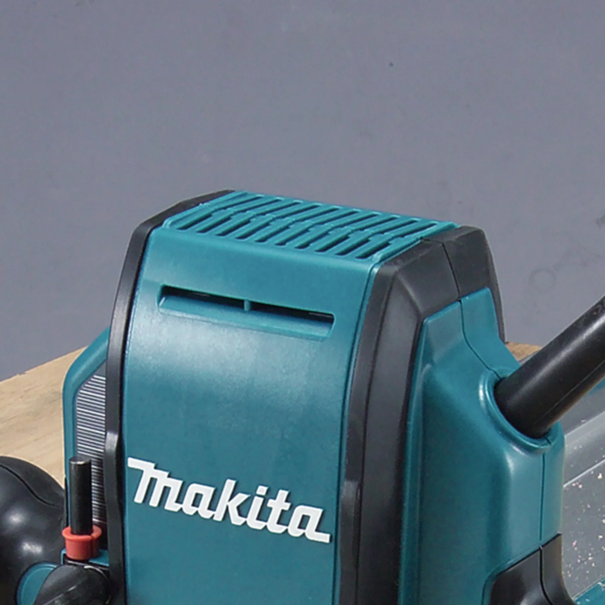 Fresatrice Verticale Makita RP0900J 900W - Image 3