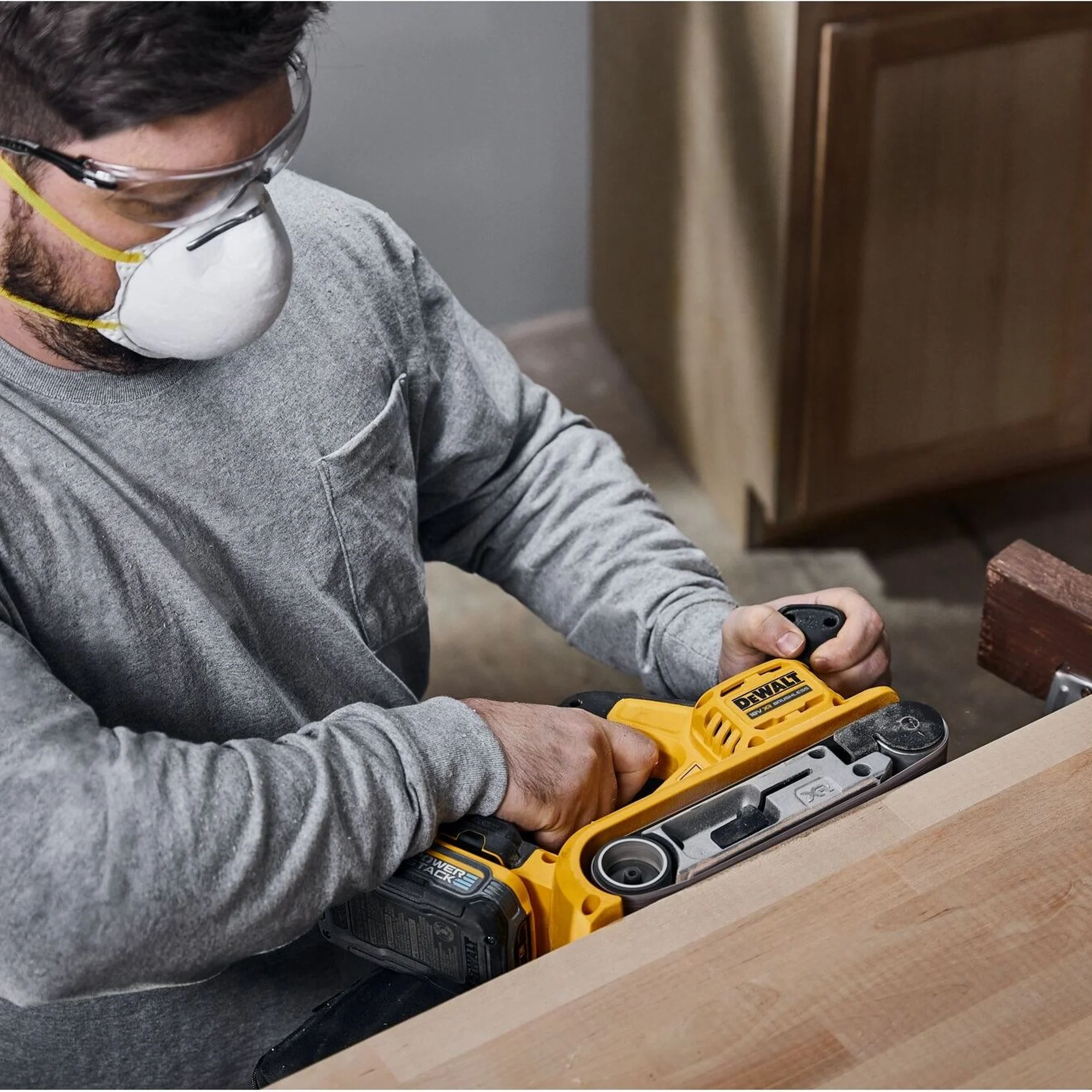 Levigatrice a nastro Dewalt DCW220NT-XJ 18V - Image 10