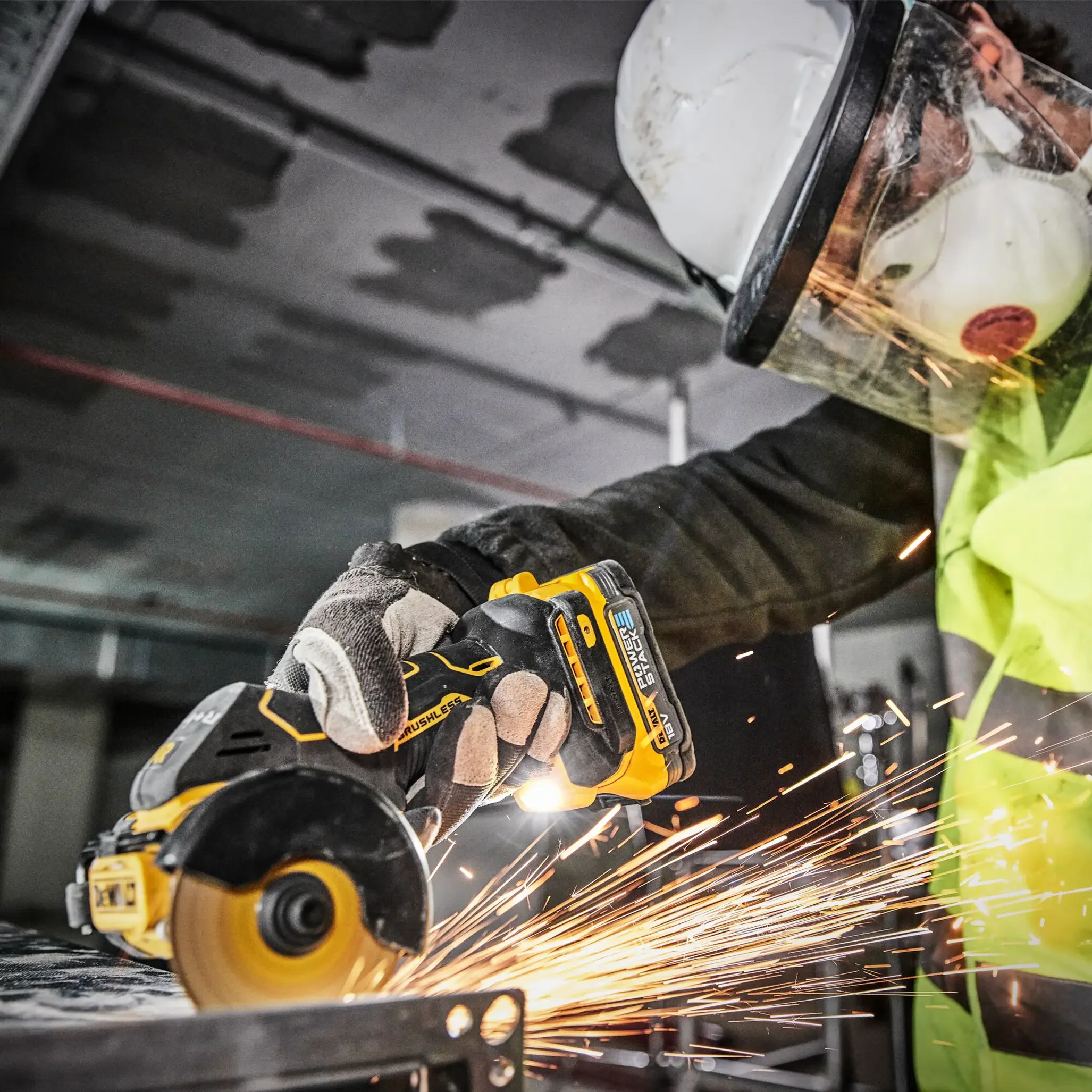 Mini Troncatrice Dewalt DCS438E2T-QW 18V 1.7Ah - Image 4