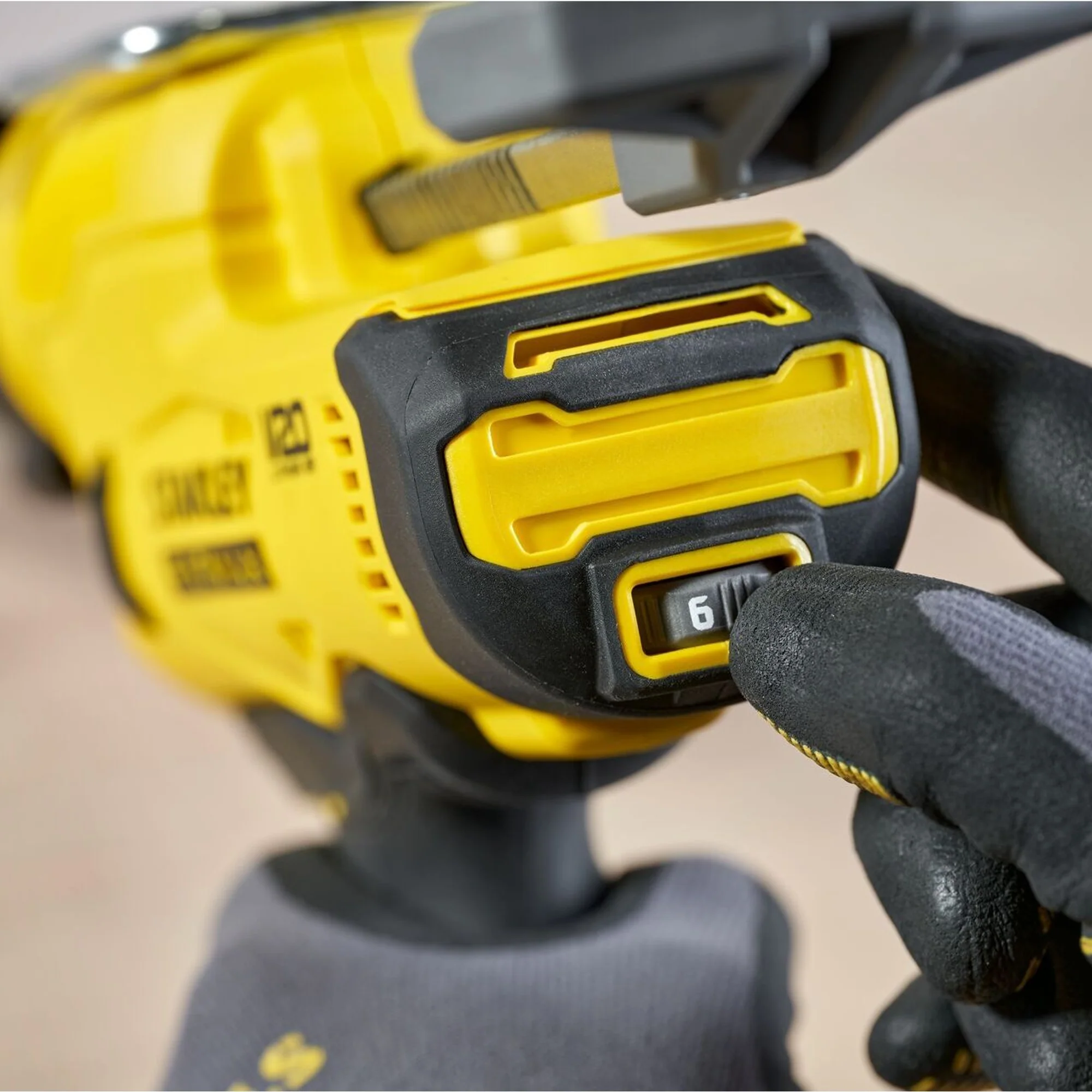 Pistola per Silicone Stanley FatMax SFMCE600B-XJ 18V - Image 8