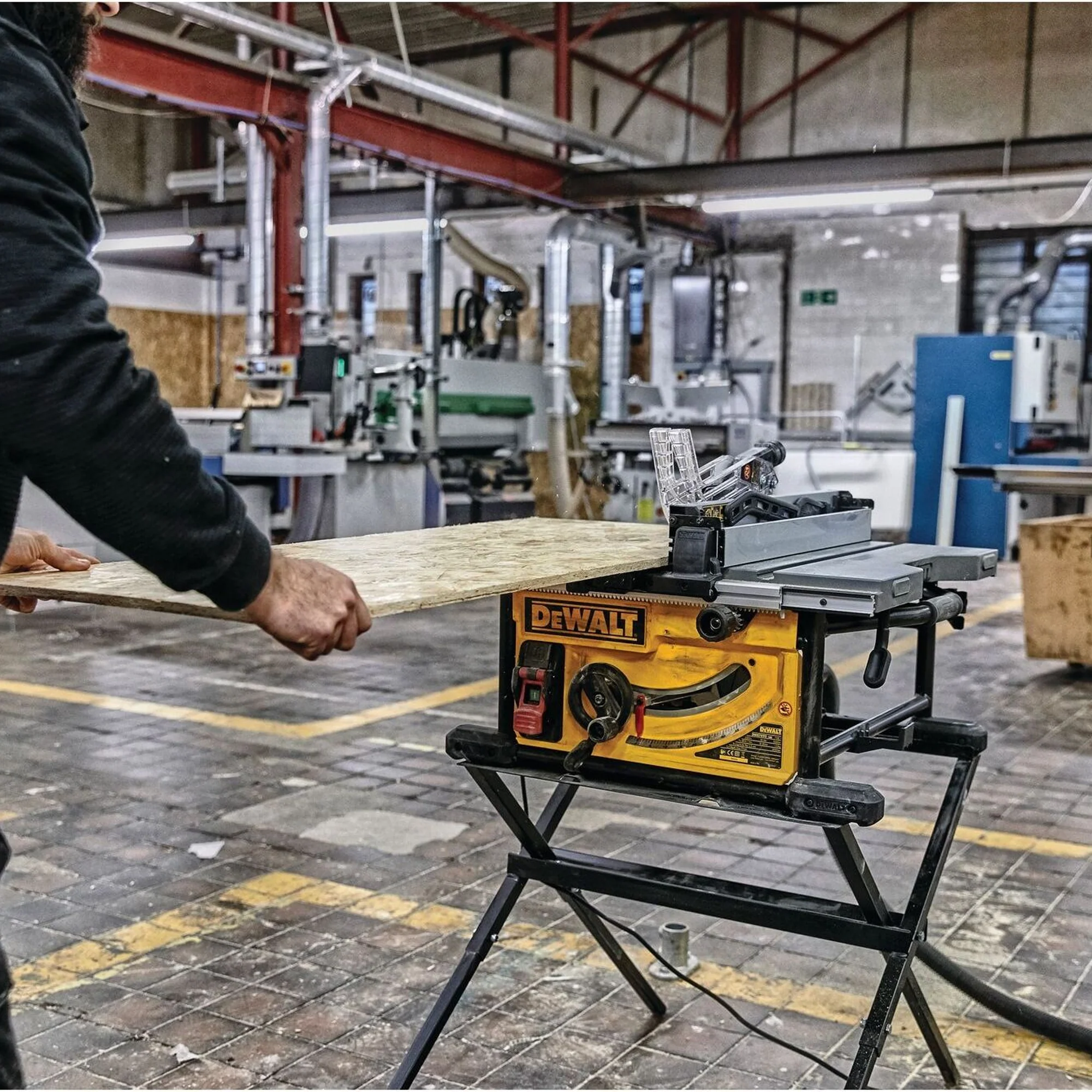 Sega da Banco Dewalt DWE7492-QS 250mm 2000W - Image 5