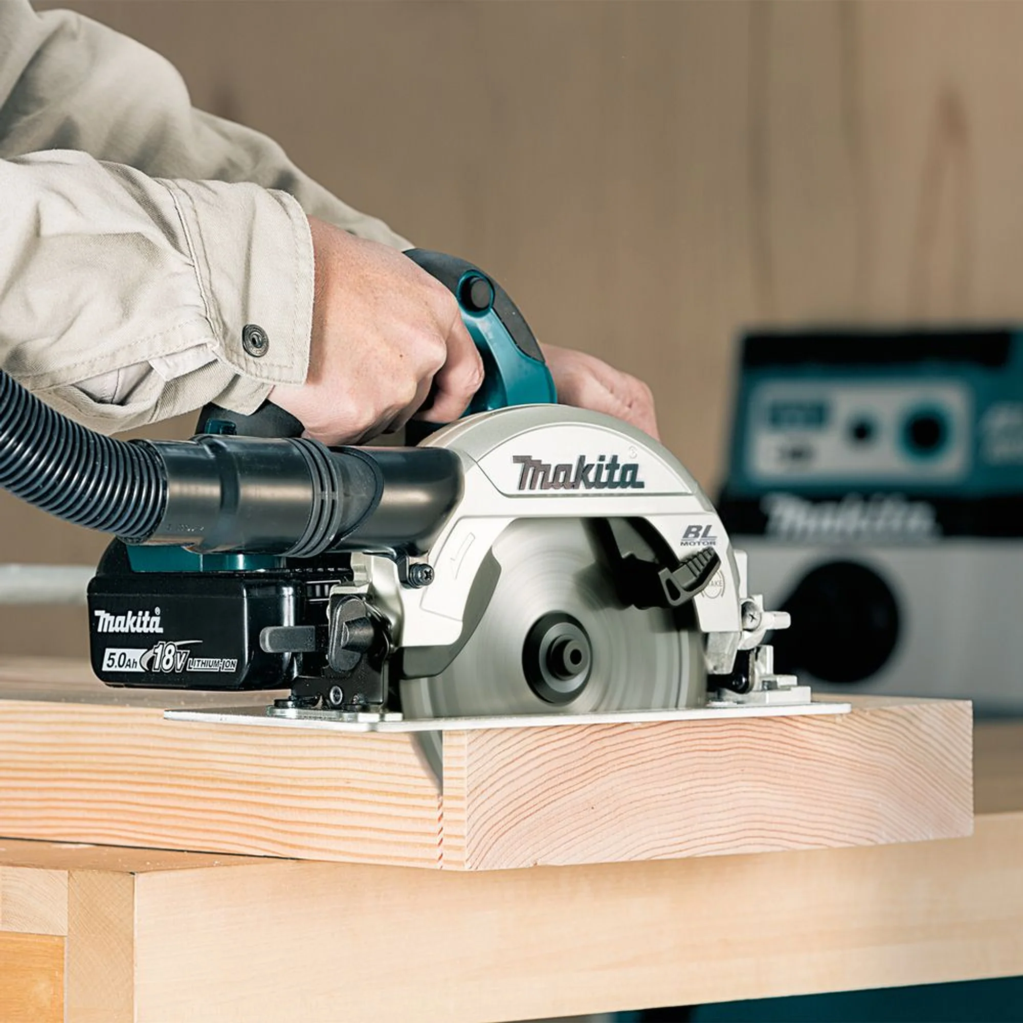Sega Circolare Makita DHS661ZJU 18V - Image 16