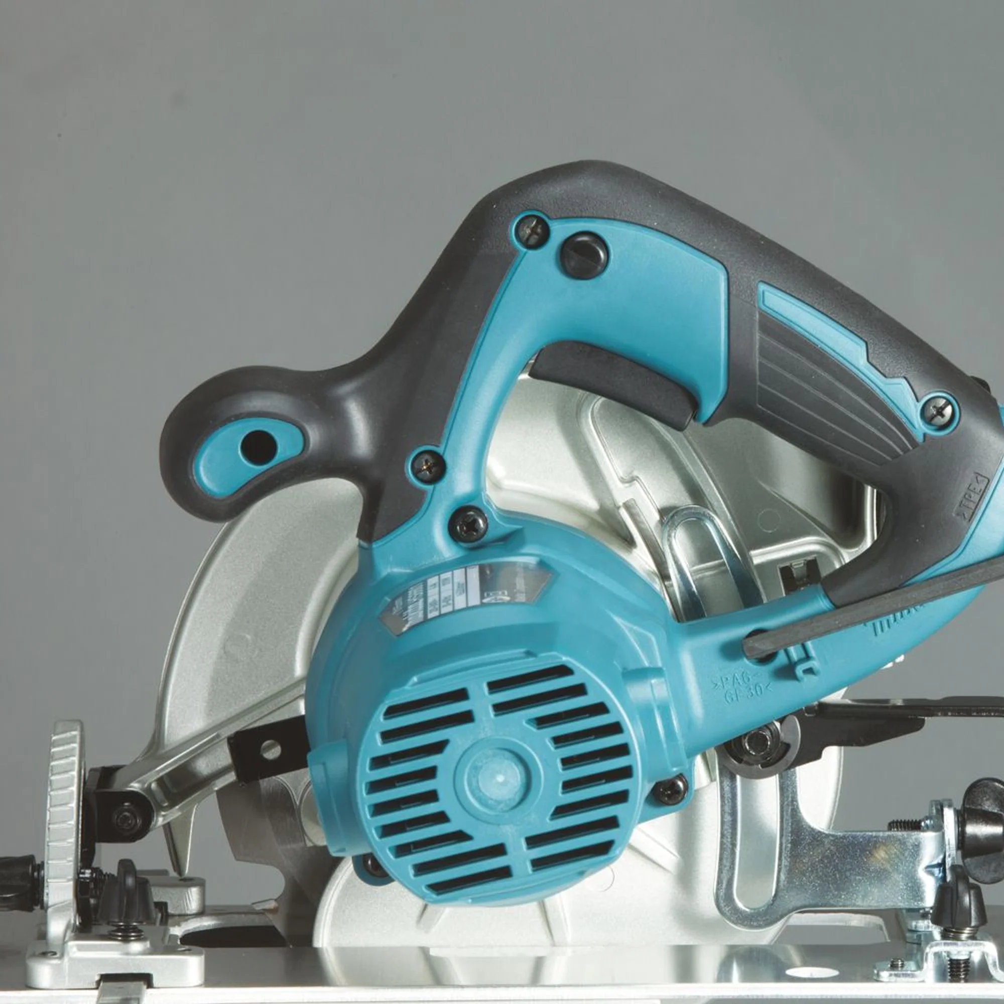 Sega Circolare Makita HS6601J 1050W - Image 3