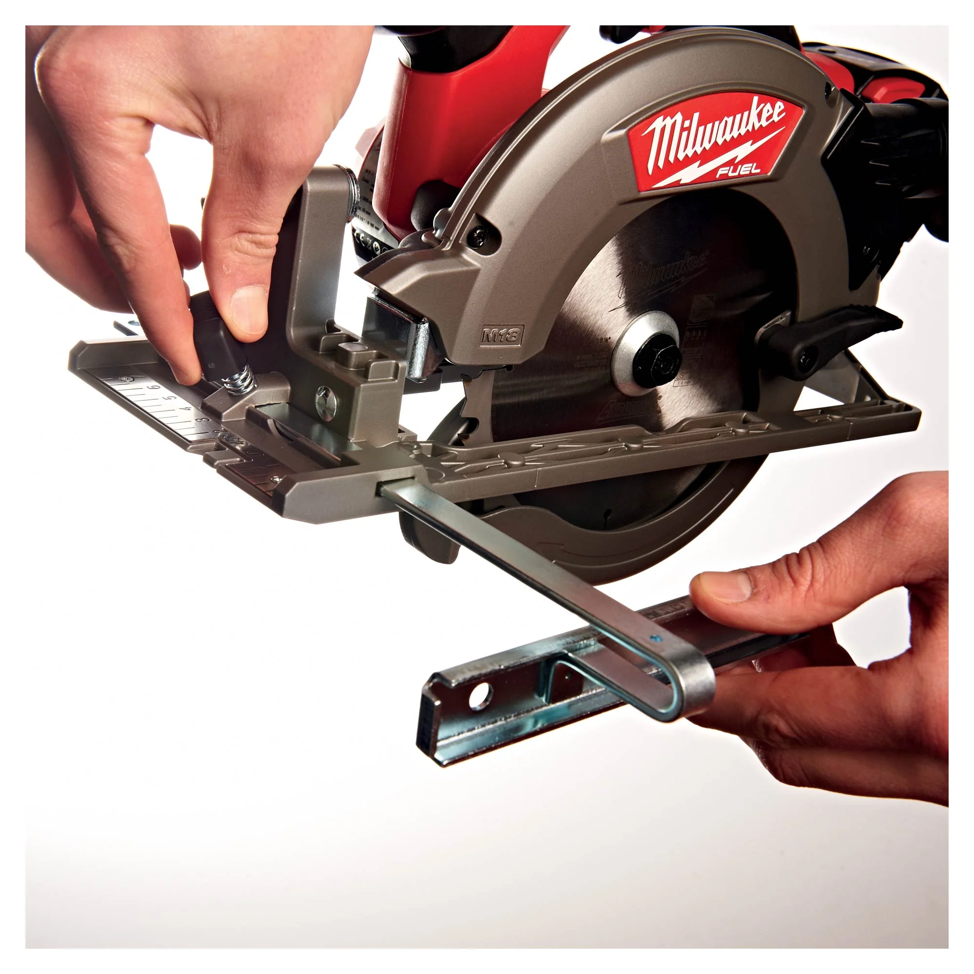 Sega Circolare Milwaukee M18 CCS55-0X 18V - Image 2