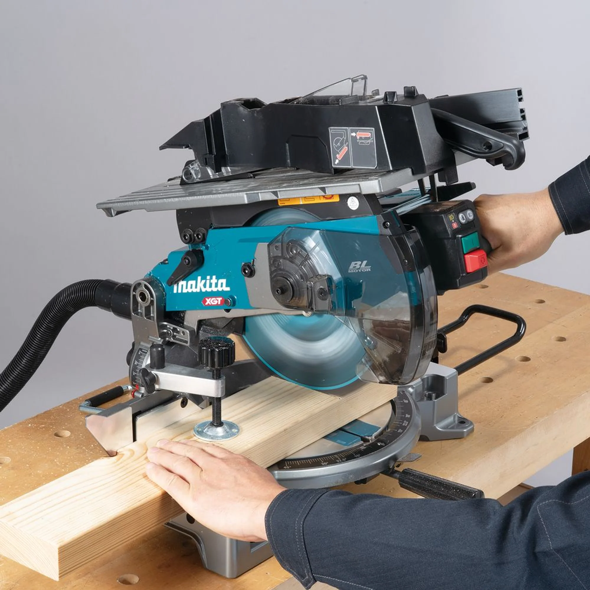 Sega da banco Makita LH001GZ 40V - Image 24