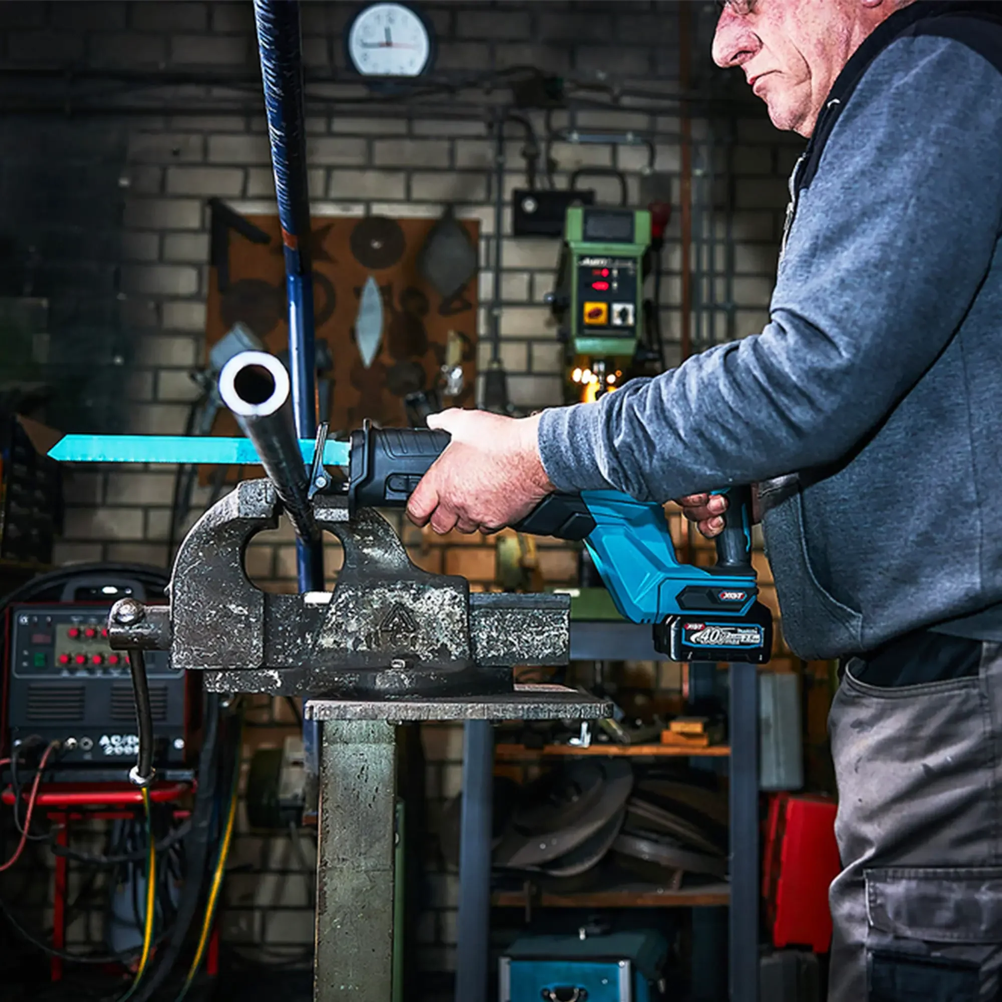 Seghetto dritto Makita JR001GM201 40V 4Ah - Image 16