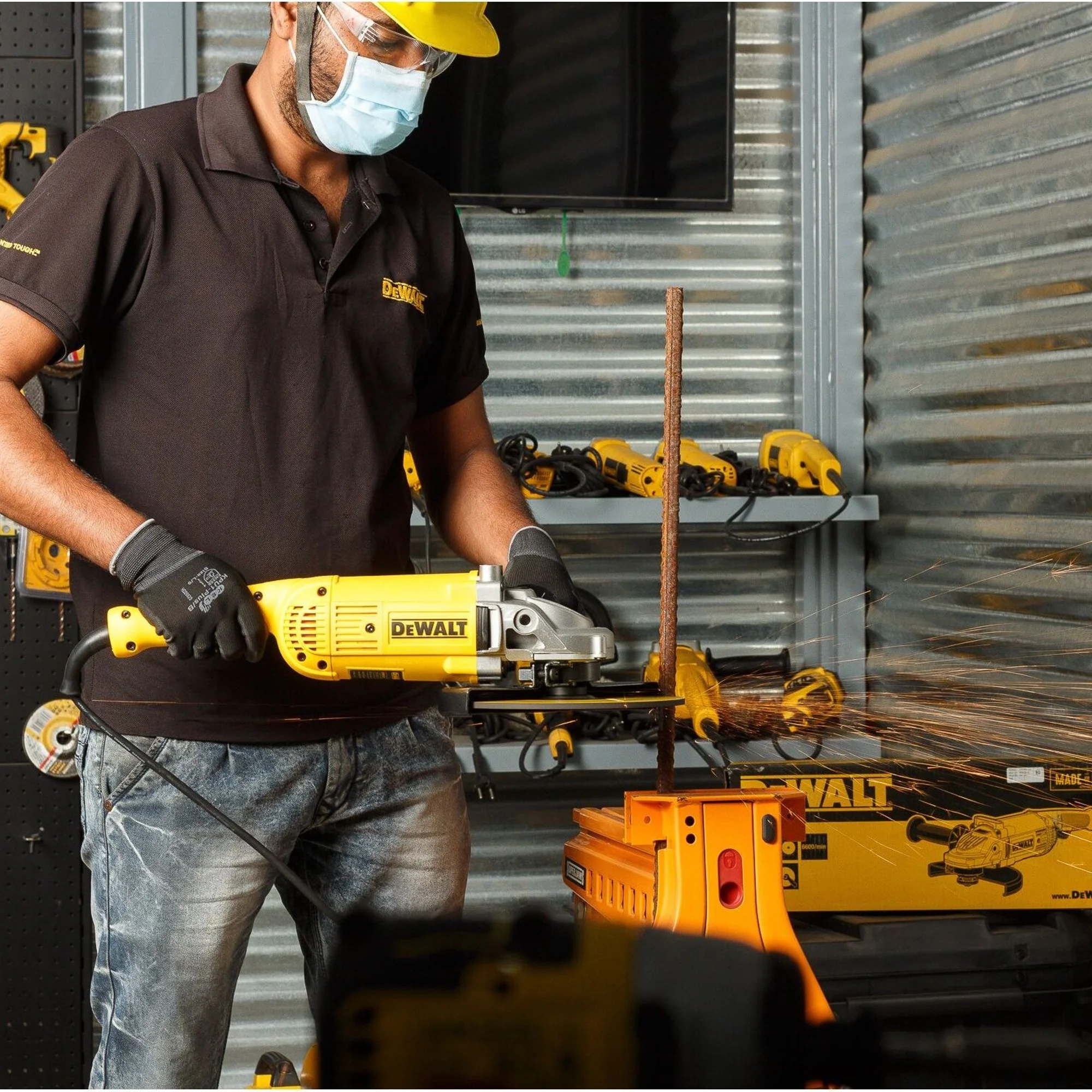 Smerigliatrice Dewalt DWE492-QS 230mm 2200W - Image 5