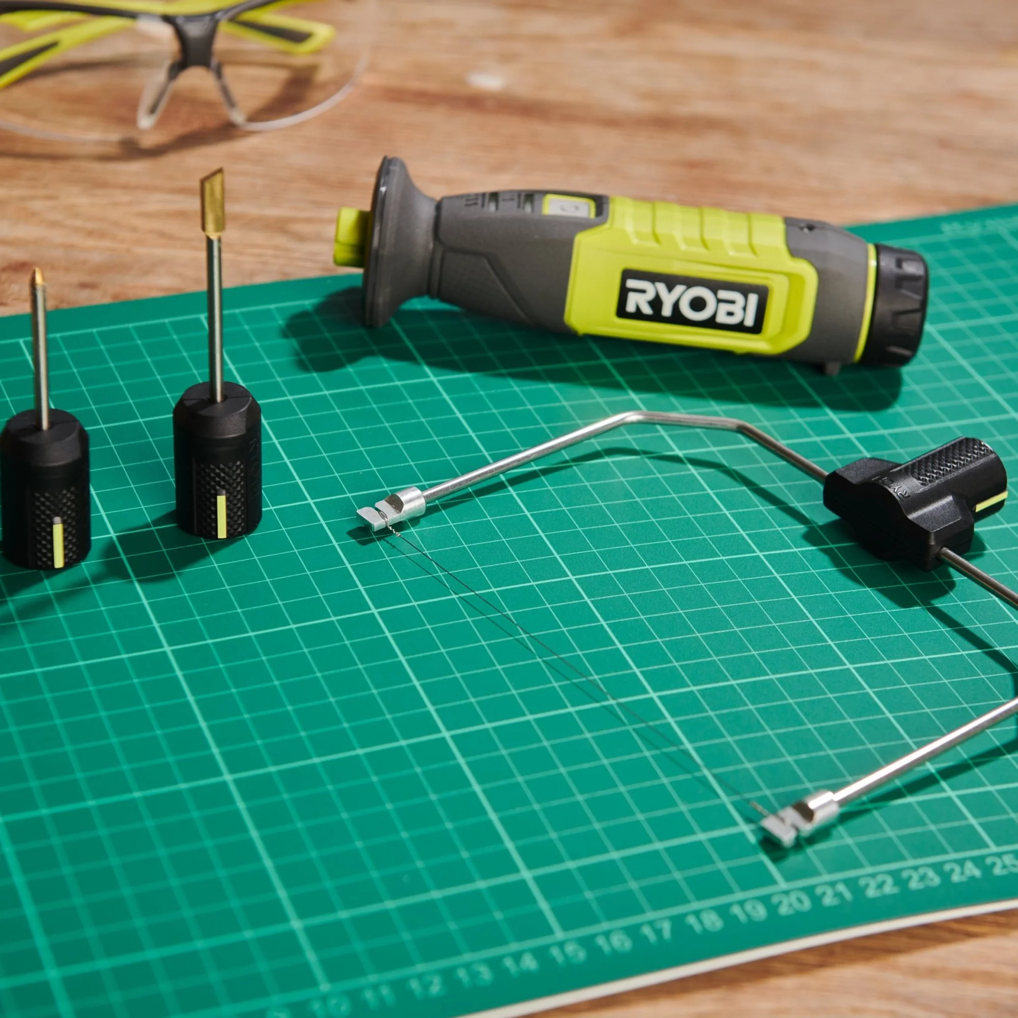 Taglierina a caldo Ryobi RHC4-120G 4V 2Ah - Image 3