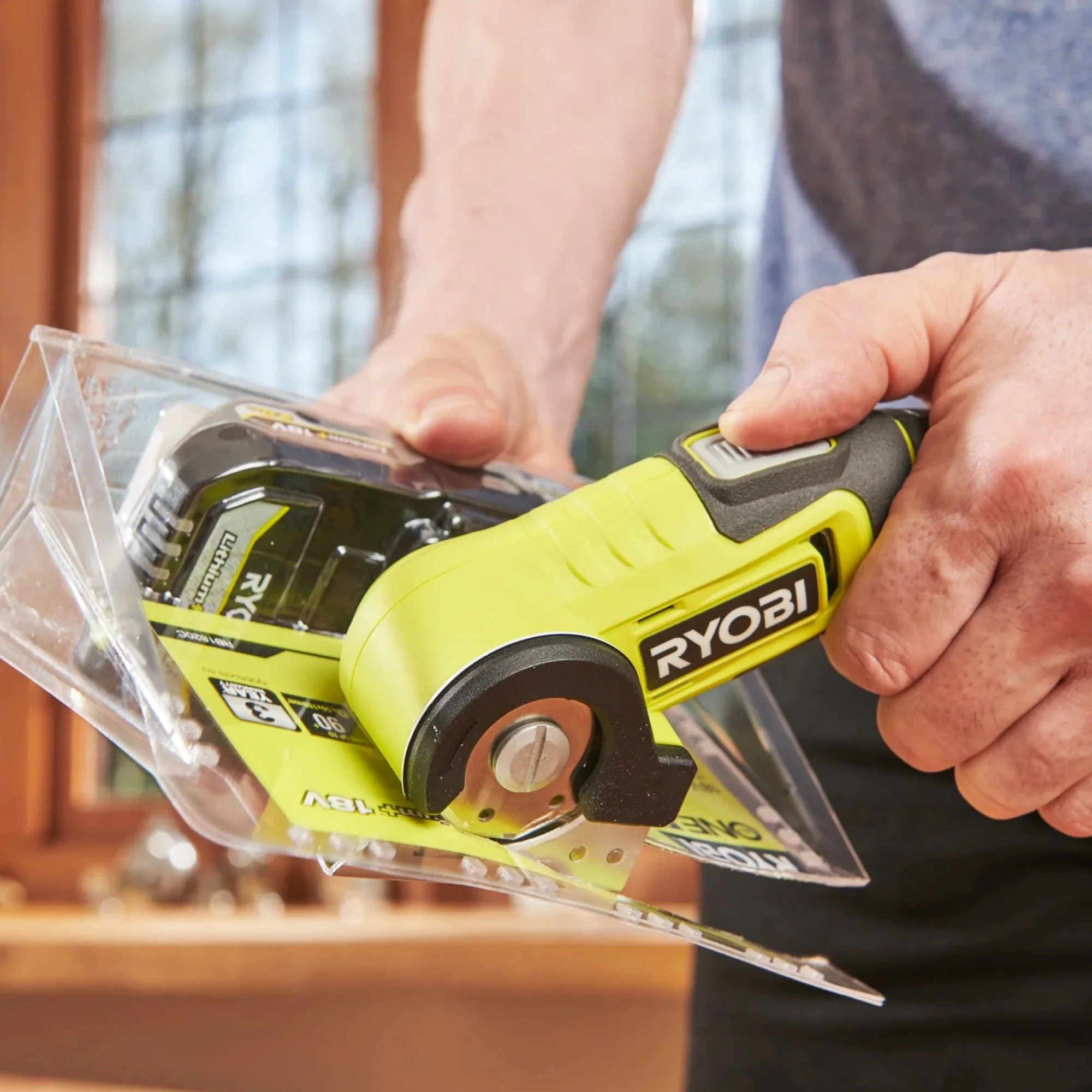 Taglierina Ryobi RCT4-120G 4V 2Ah - Image 4