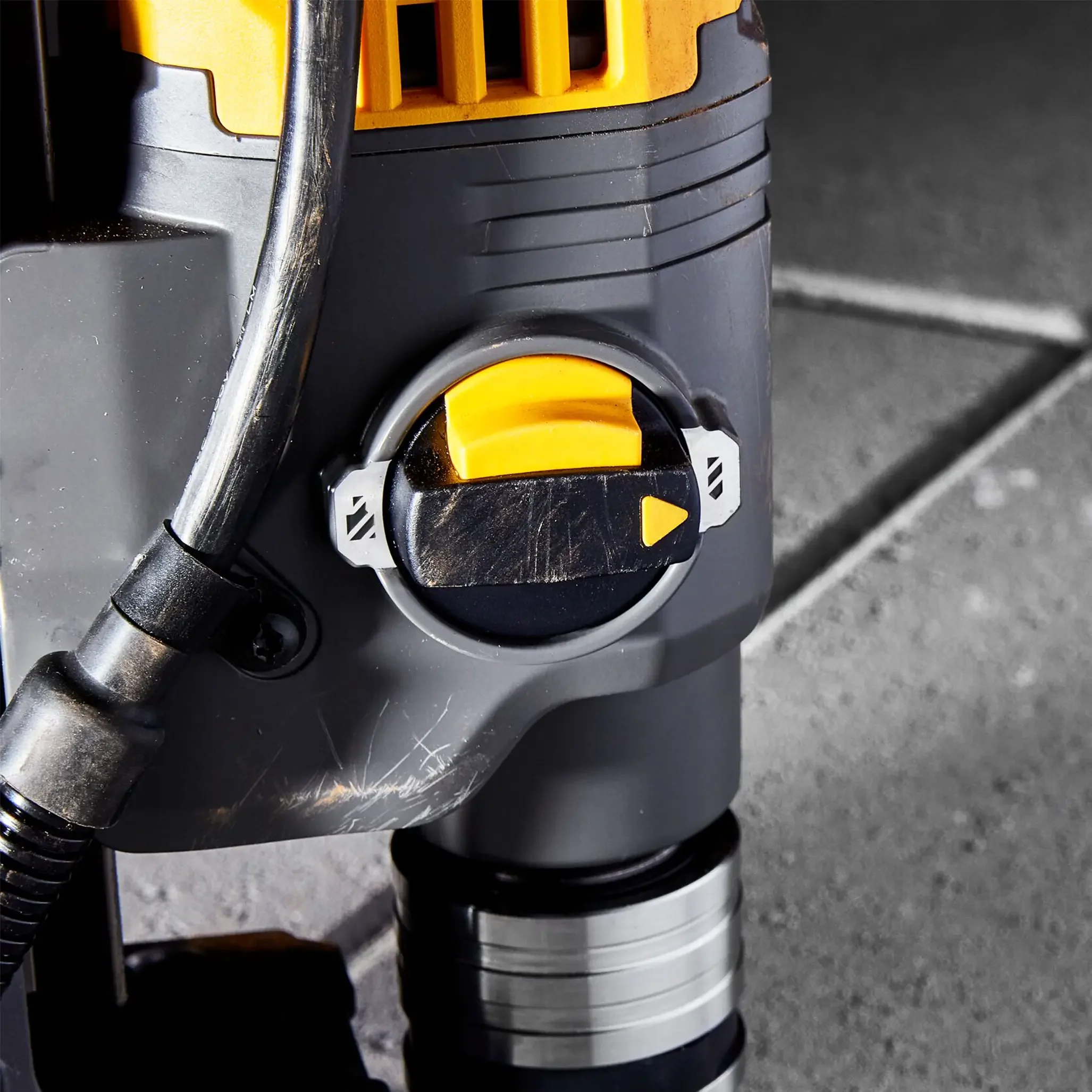 Trapano magnetico a colonna Dewalt DCD1623X2G-QW 18V 9Ah - Image 9
