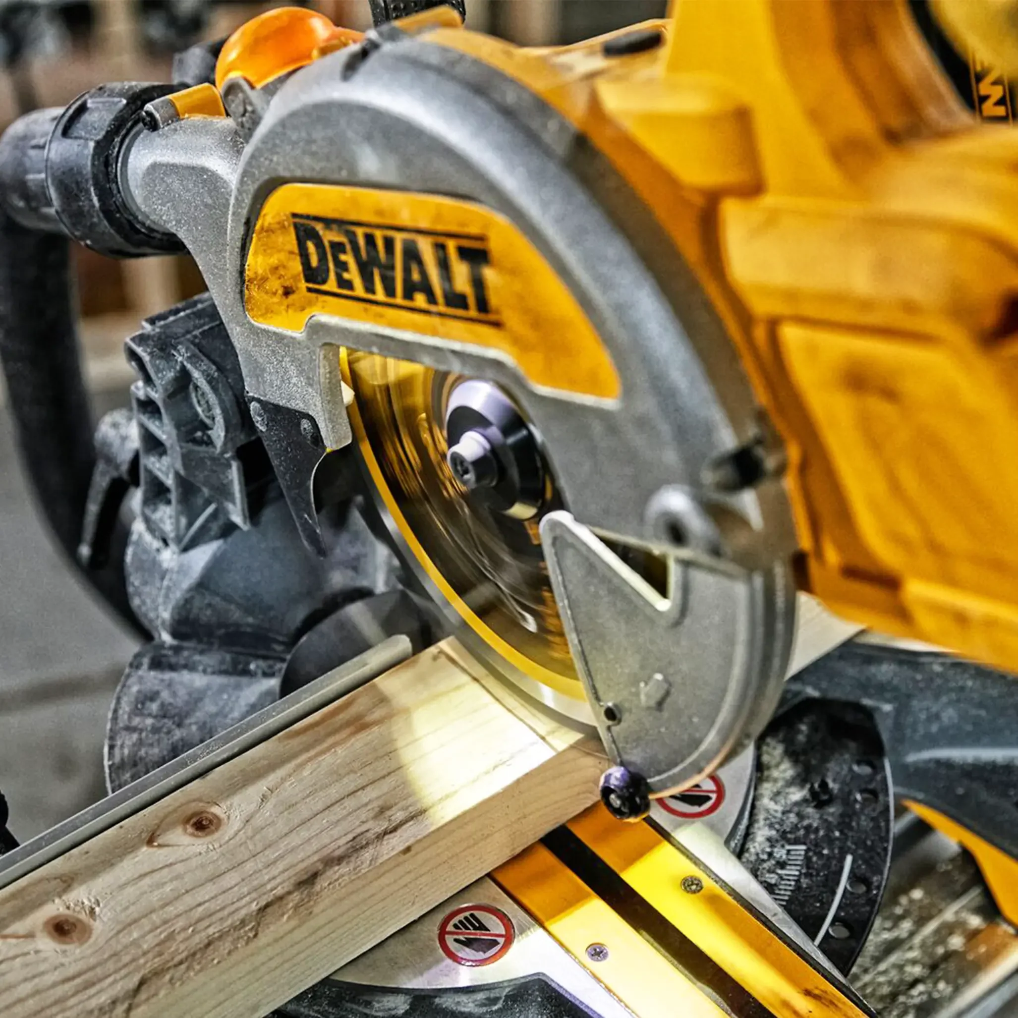 Troncatrice Dewalt DCS777T2-QW 54V 6Ah - Image 5