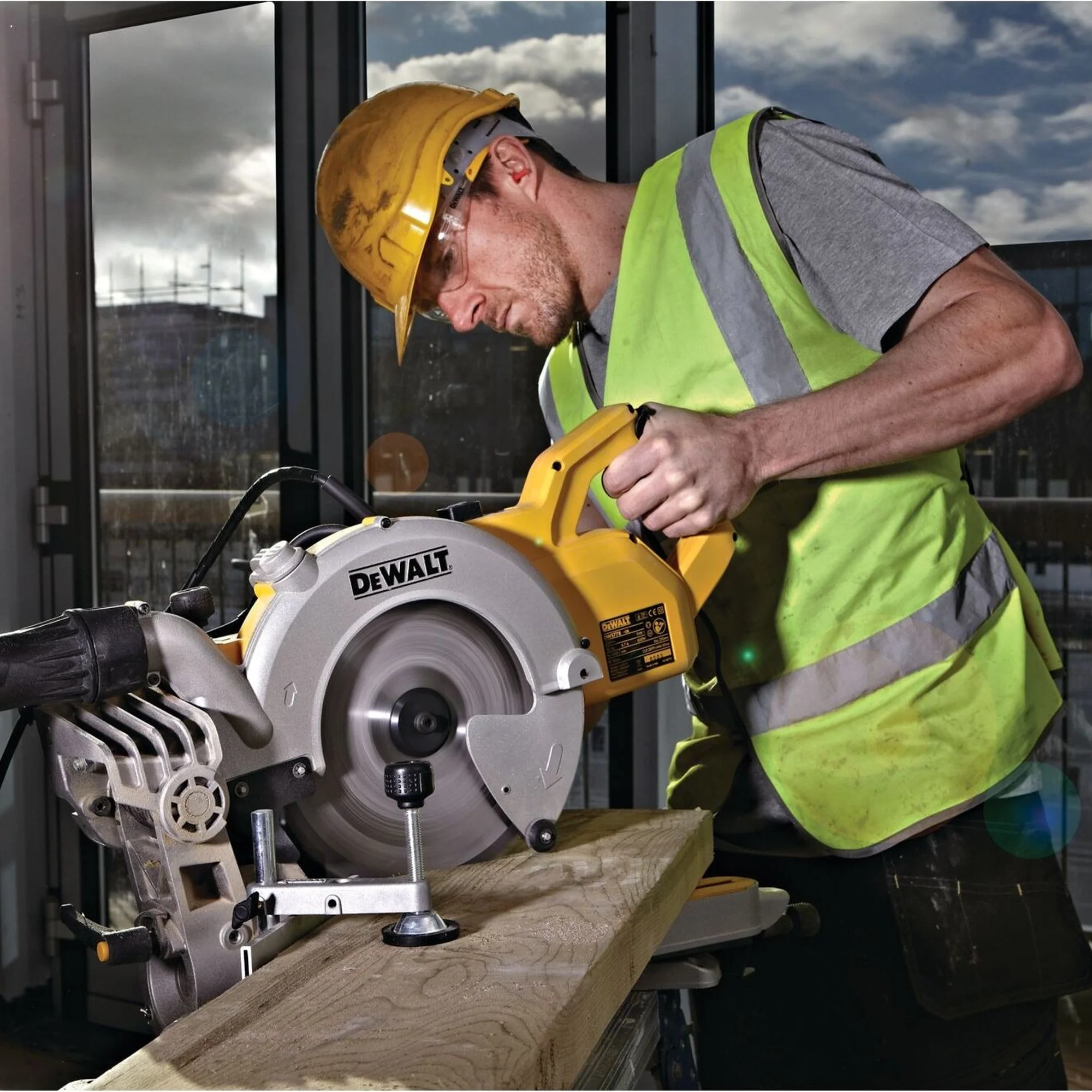 Troncatrice Dewalt DWS778-QS 1850W - Image 4